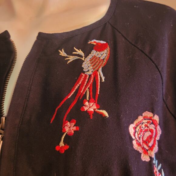 NEW YORK & CO Women’s Black Embroidered Zip Jacket XL Floral Boho Bomber Style - Picture 9 of 15